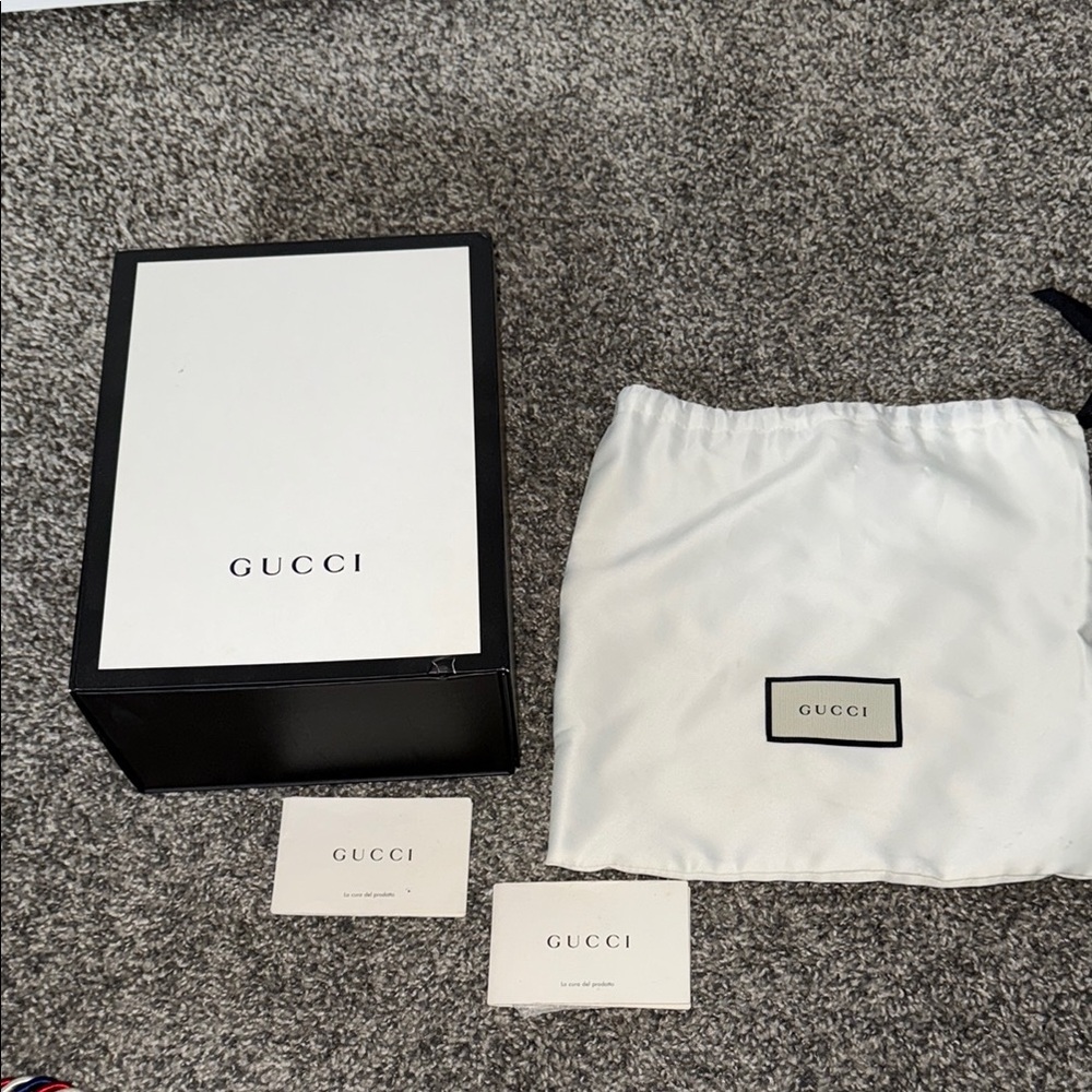 Gucci Sylvie Mini Crossbody - Picture 6 of 6